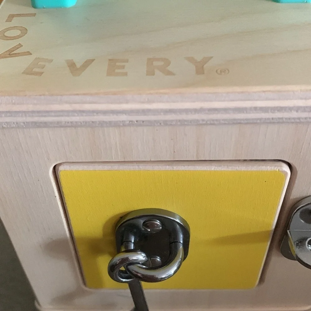 Lovevery Lockbox euc !